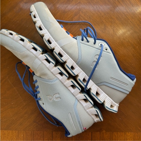 On Running  Gray Athletic Running 70/30 Shoes - Picture 8 of 11